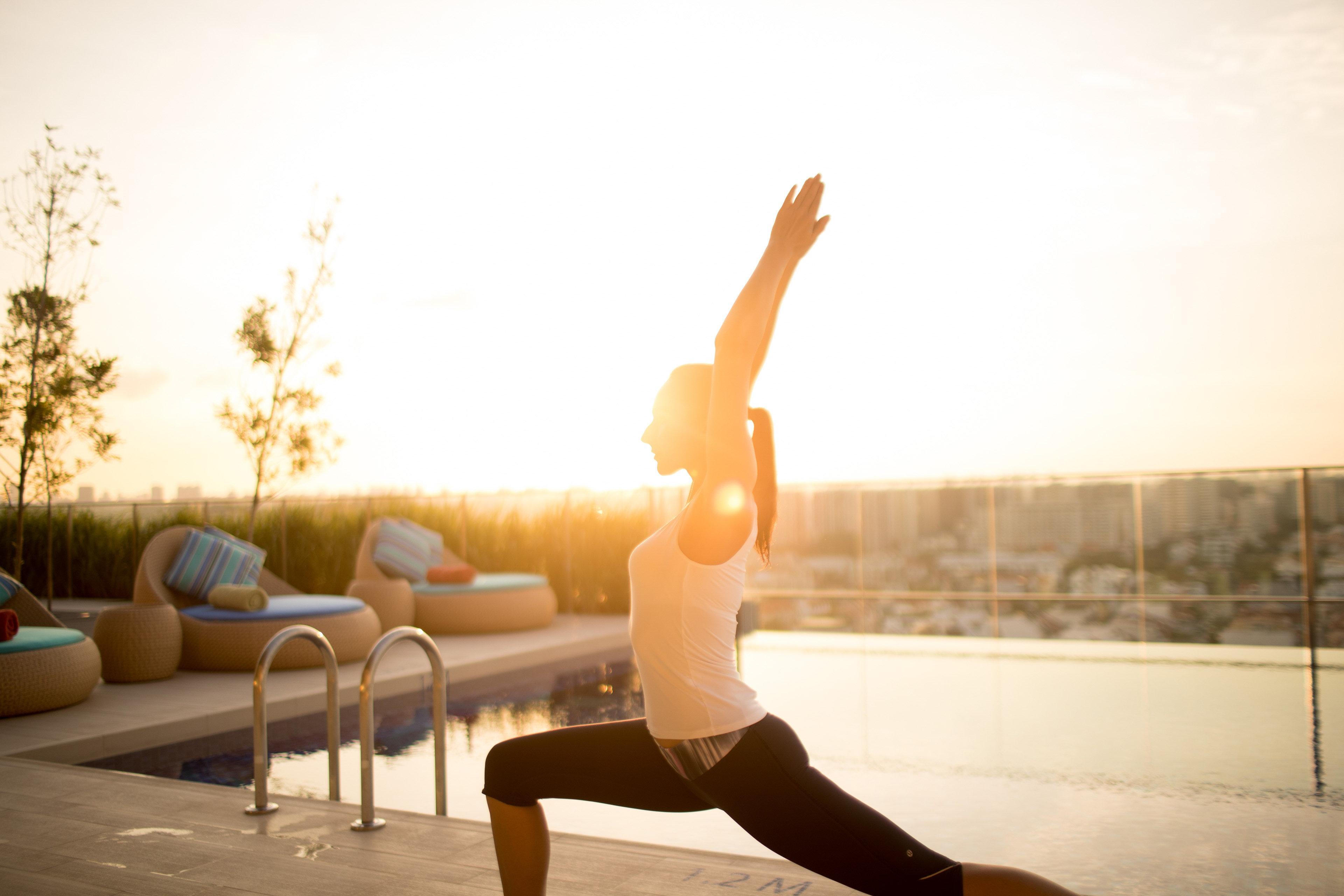 Hotel Indigo Singapore Katong By Ihg المظهر الخارجي الصورة A woman practicing yoga